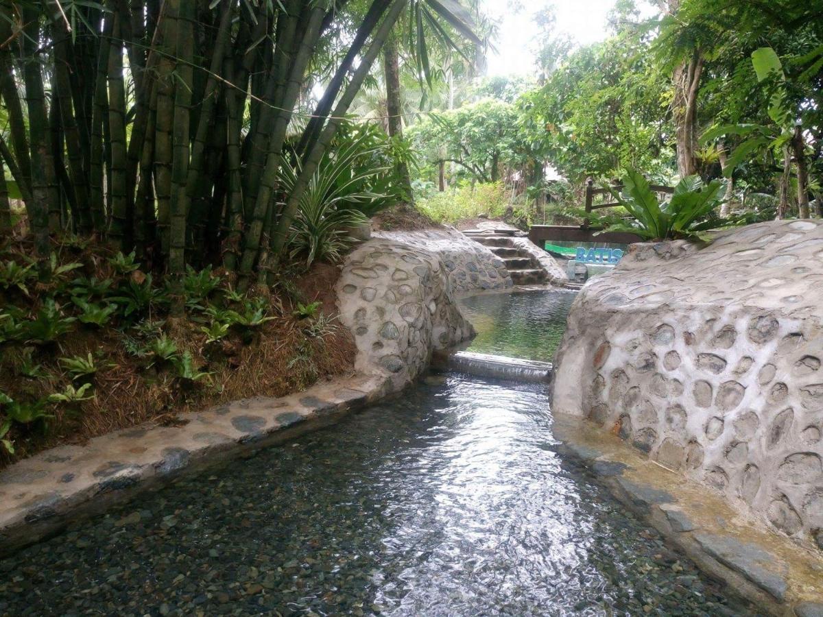 Batis ni Juan Leisureland Hotel Dipaculao Bagian luar foto